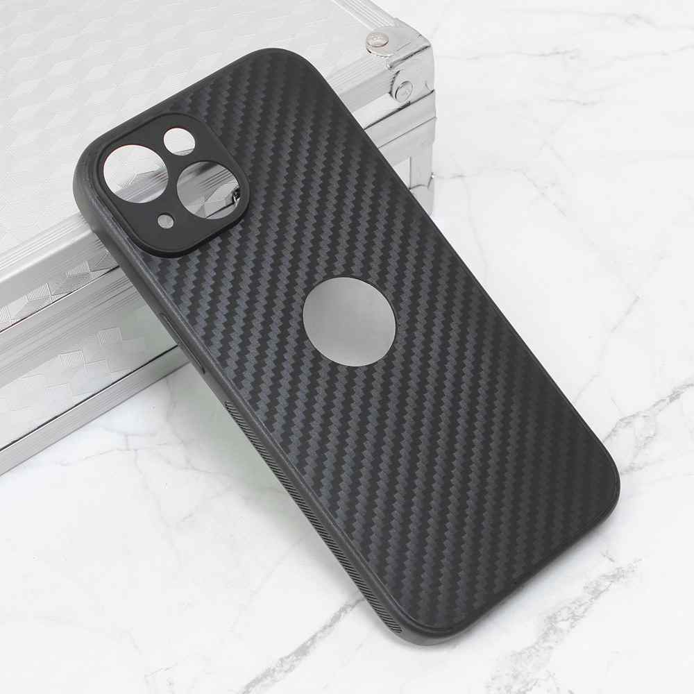 Maska za iPhone 15 Carbon fiber crna sa otvorom za logo